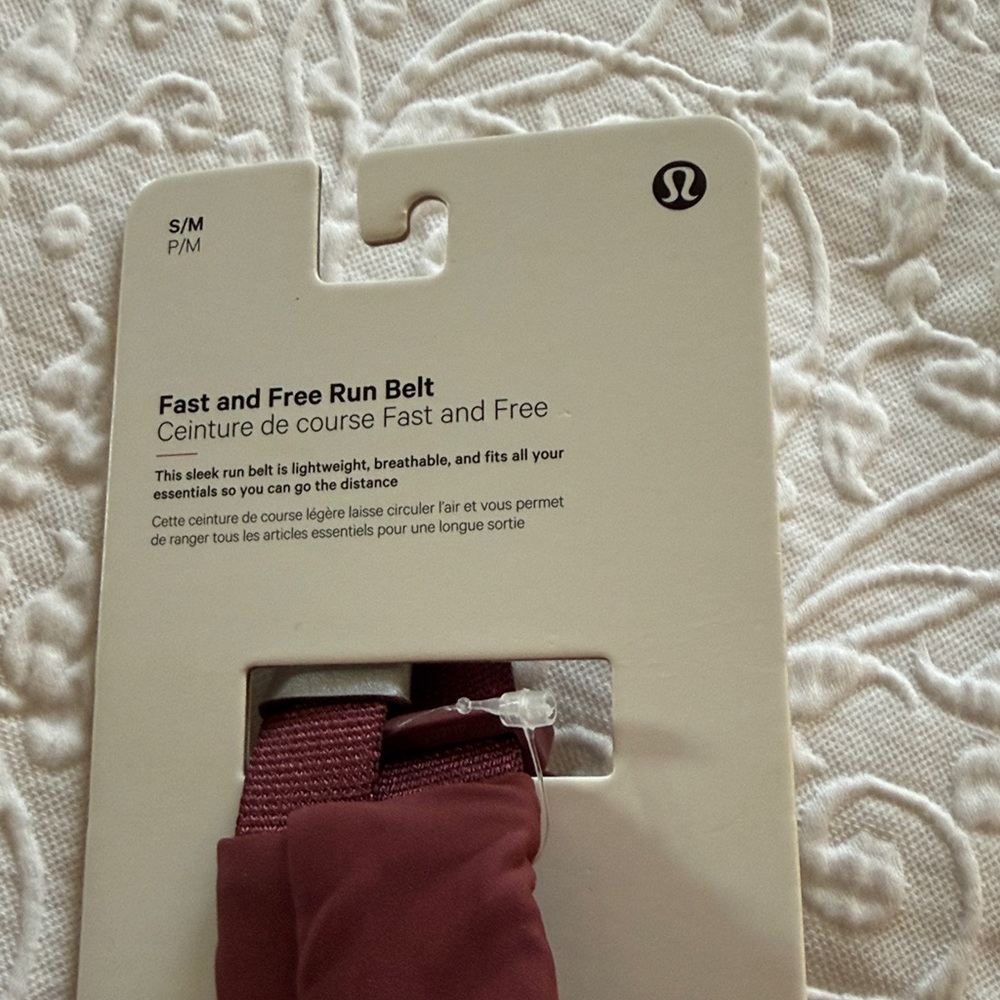 NWT lululemon run belt - Picture 2 of 3